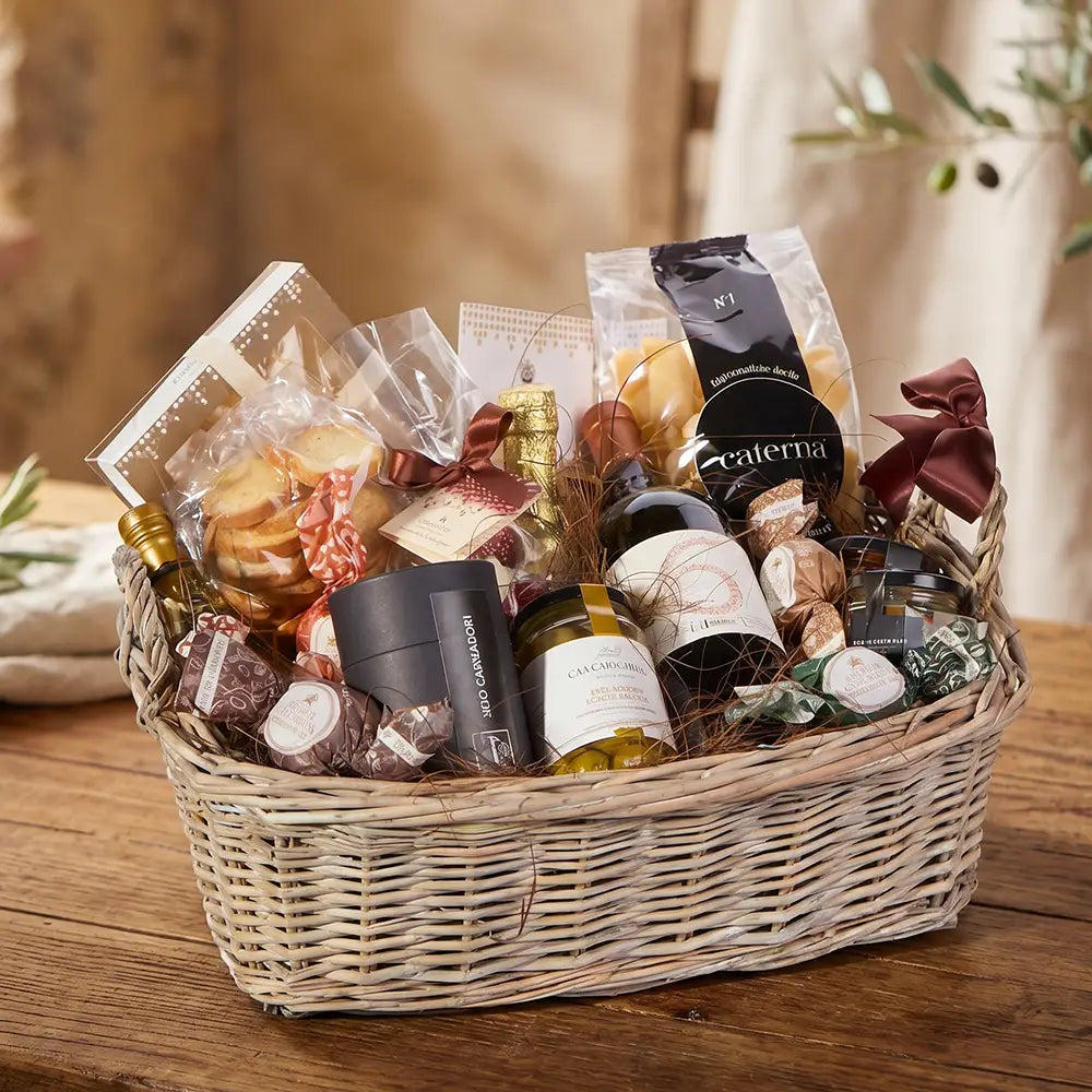 Schöner grosser Geschenkkorb, gefüllt mit italienischen Spezialitäten, Feinkost-Geschenkkorb für Geniesser