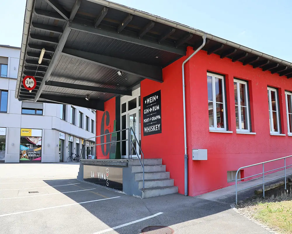 Ladivina Laden von vorne