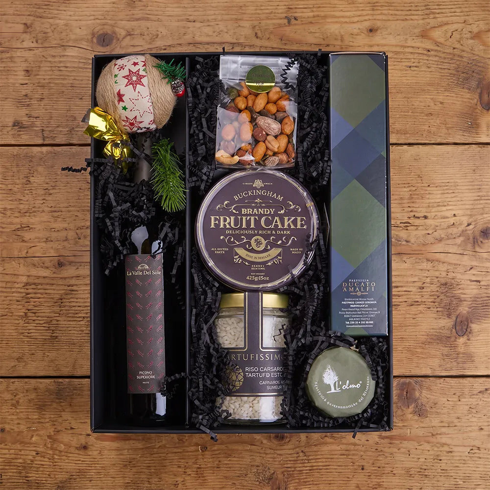 Weihnachtliche Geschenkbox mit Rotwein Piceno Superiore, Trüffelrisotto & Feinkost