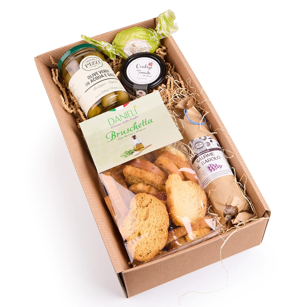 Aperobox mit italienischen Antipasti wie Bruschetta, Oliven und Snacks in stilvoller Geschenkverpackung