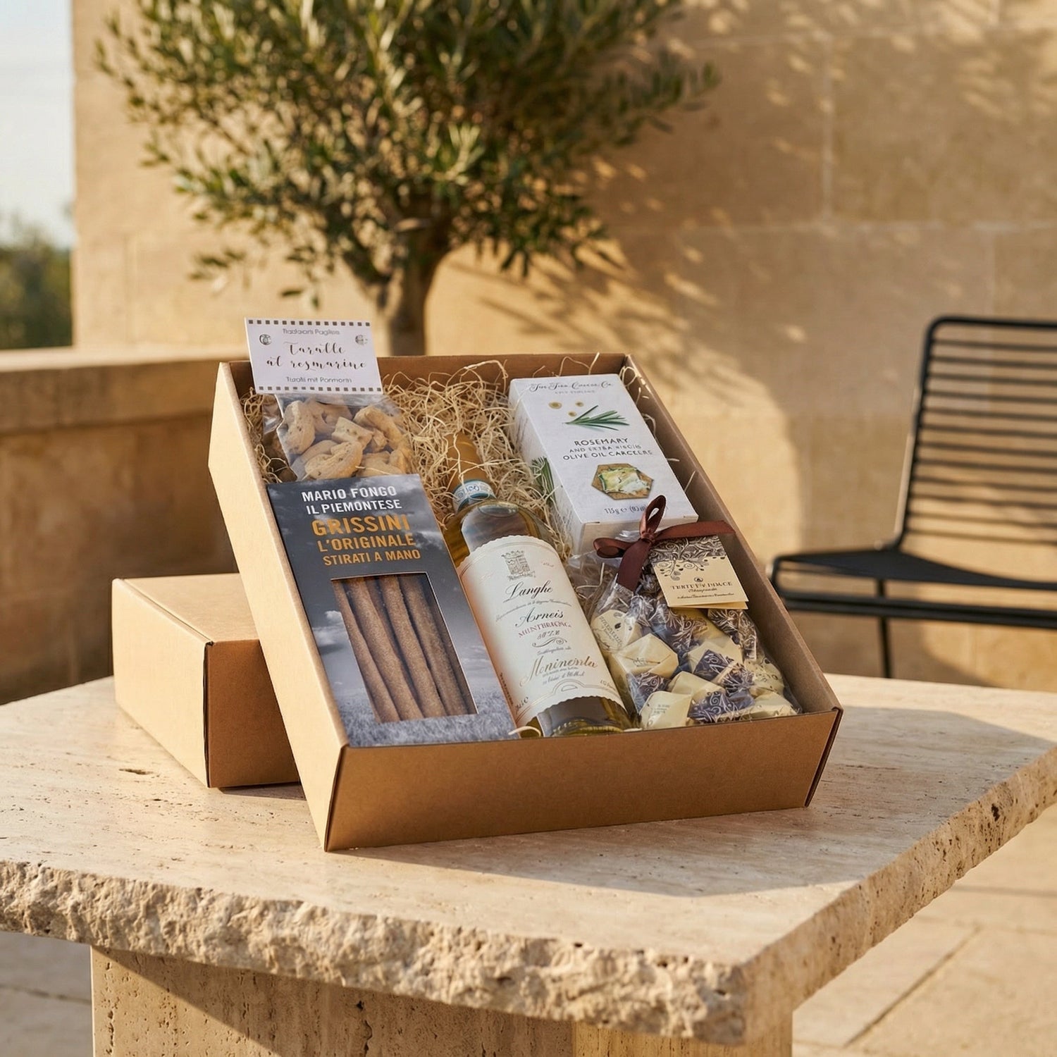 Aperitivo Geschenkbox mit Arneis Weisswein &amp; italienischen Spezialitäten - Themengeschenk > Weihnachten - Vicolo